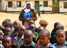 We support the building of a fourth kindergarten for the Anglican sisters in Tanzania.