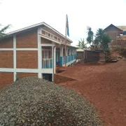 Nouveaux bâtiments scolaires à Bagira, Congo
