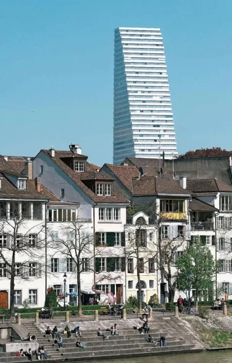 2022.08.01 Roche Turm (Foto: Kirchgemeinde Biel-Benken)